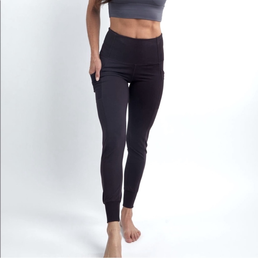 Savvi Fit Burn Legging Jogger Hybrid w Mesh Pocket in Teal. Size S